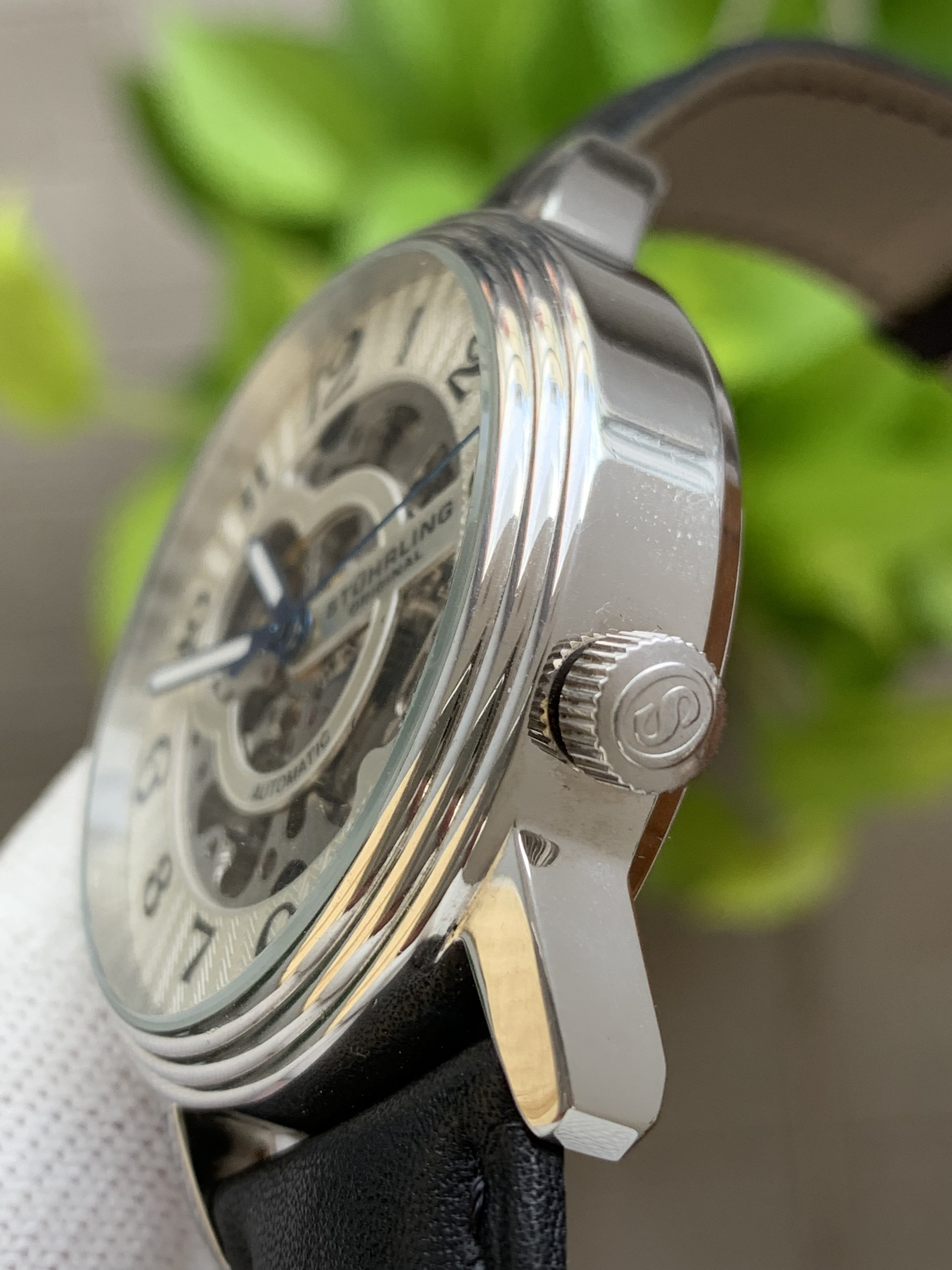 Đồng hồ đeo tay nam Stuhrling Skeleton