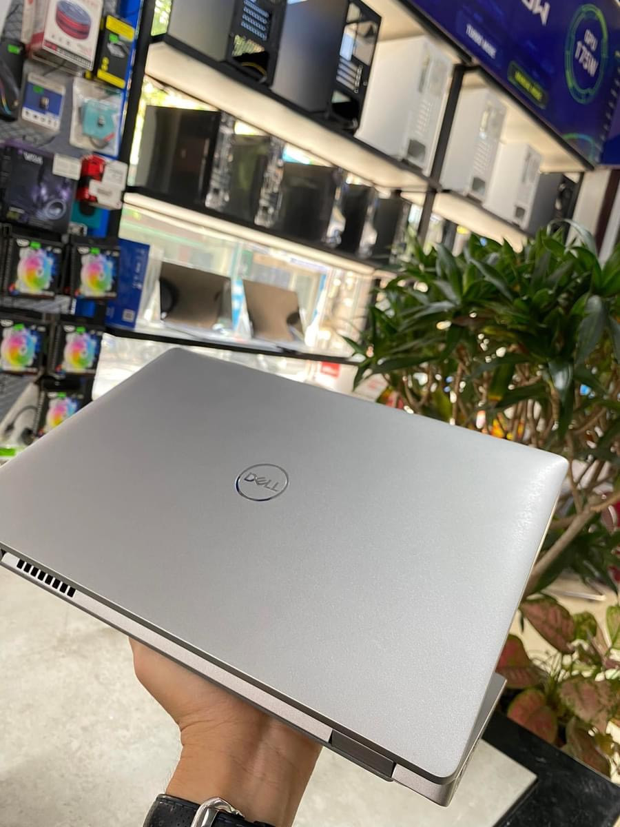 Laptop Dell Latitude 5310 | Core i5-10310U Ram 8GB PCIe 256GB 13.3" FHD