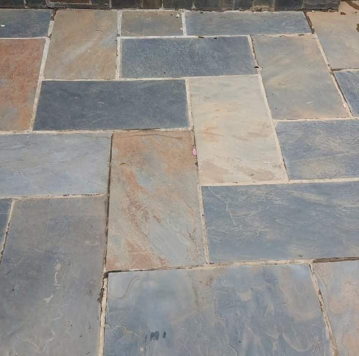 Đá đa sắc lát