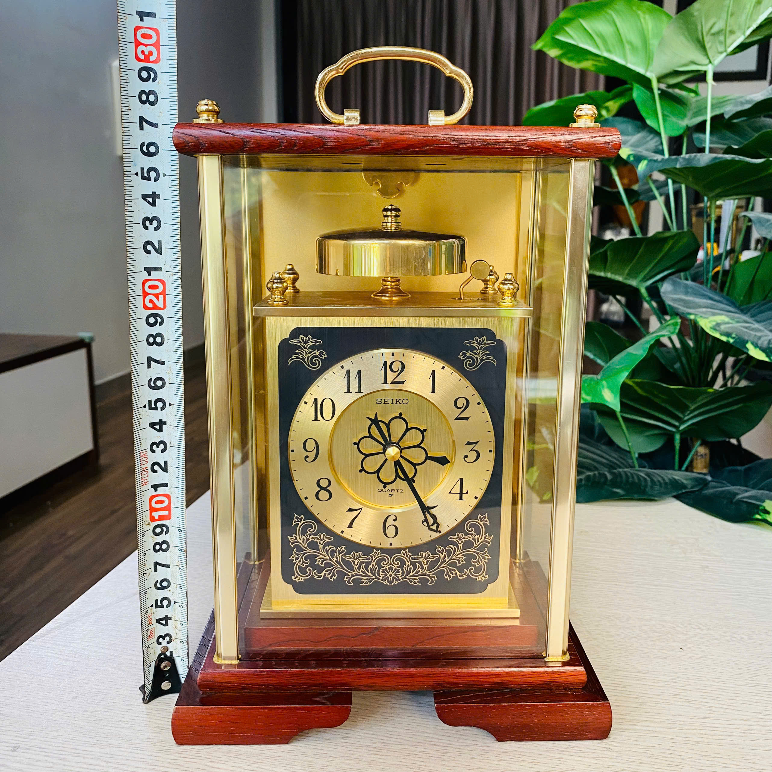 Đồng hồ để bàn Seiko chuông chén