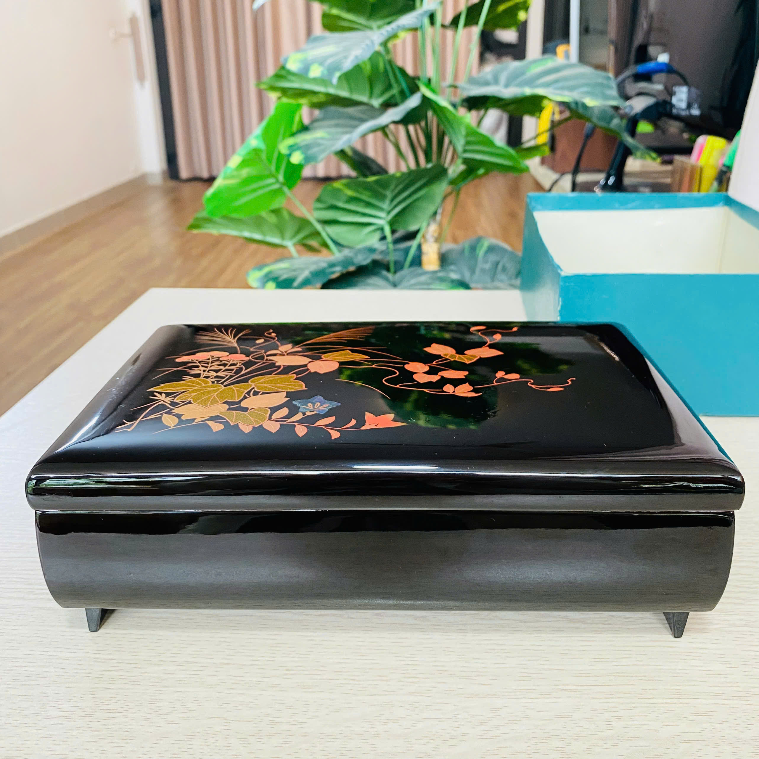 Hộp nhạc đựng trang sức Japan