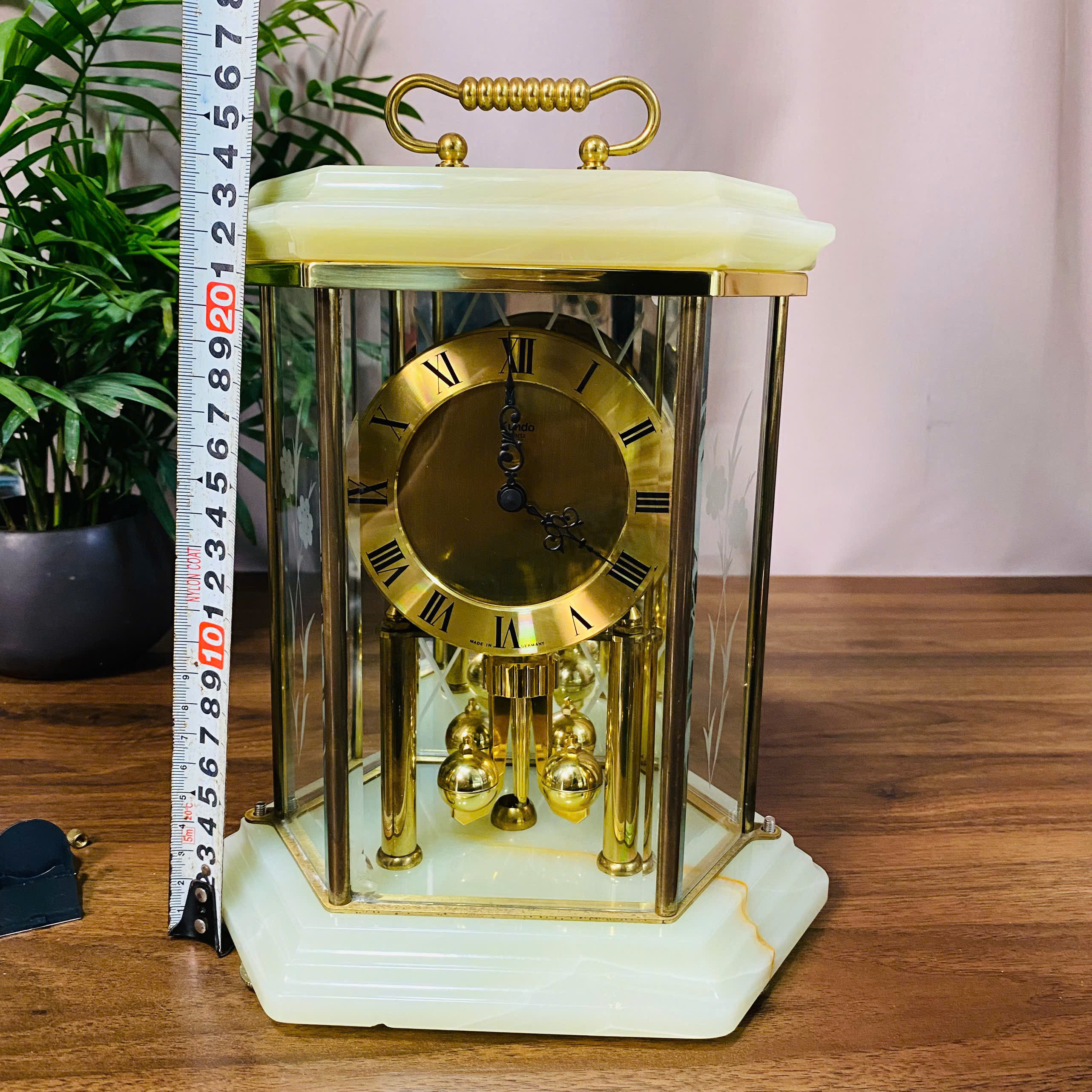 Đồng hồ lục lăng Kundo Đức, máy pin