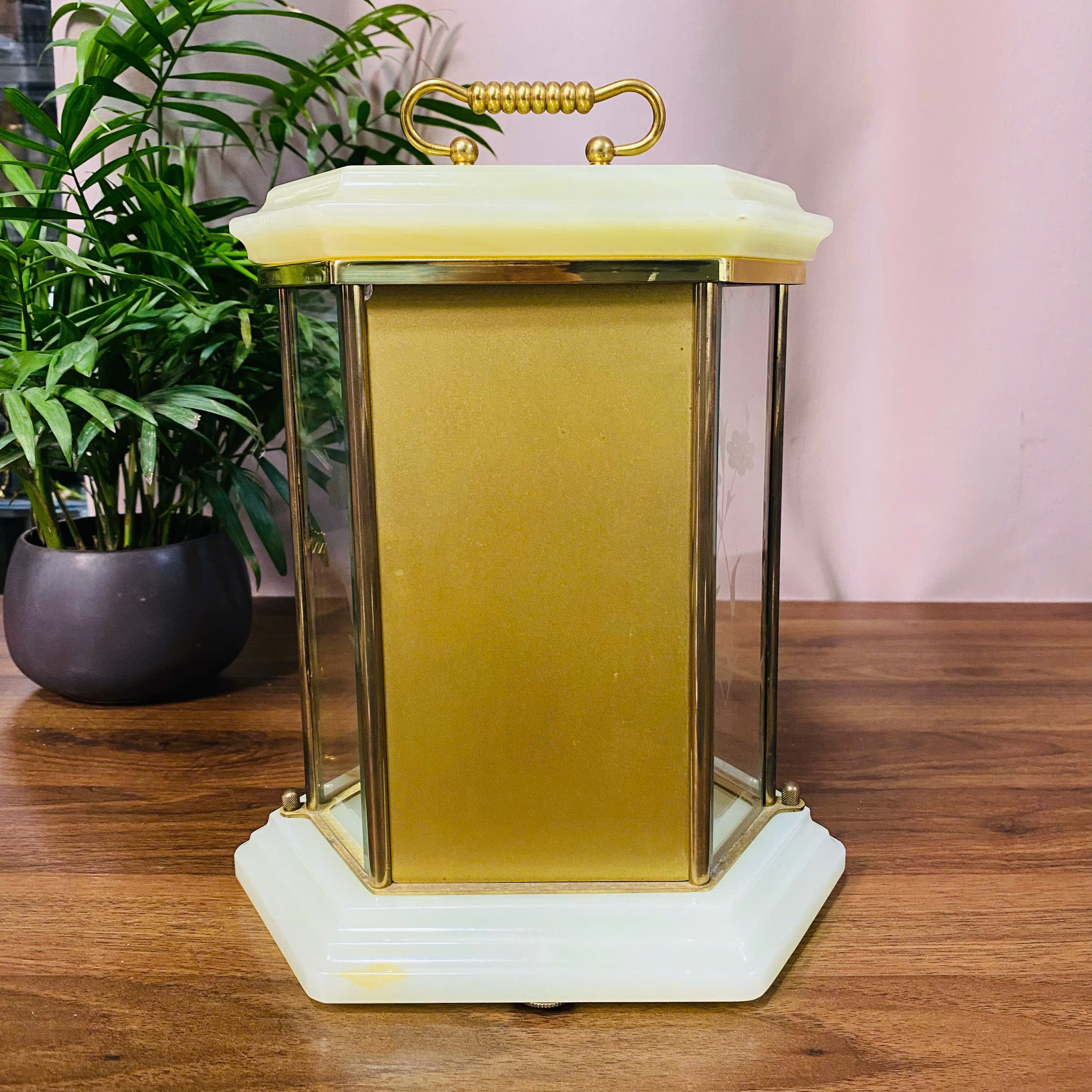 Đồng hồ lục lăng Kundo Đức, máy pin