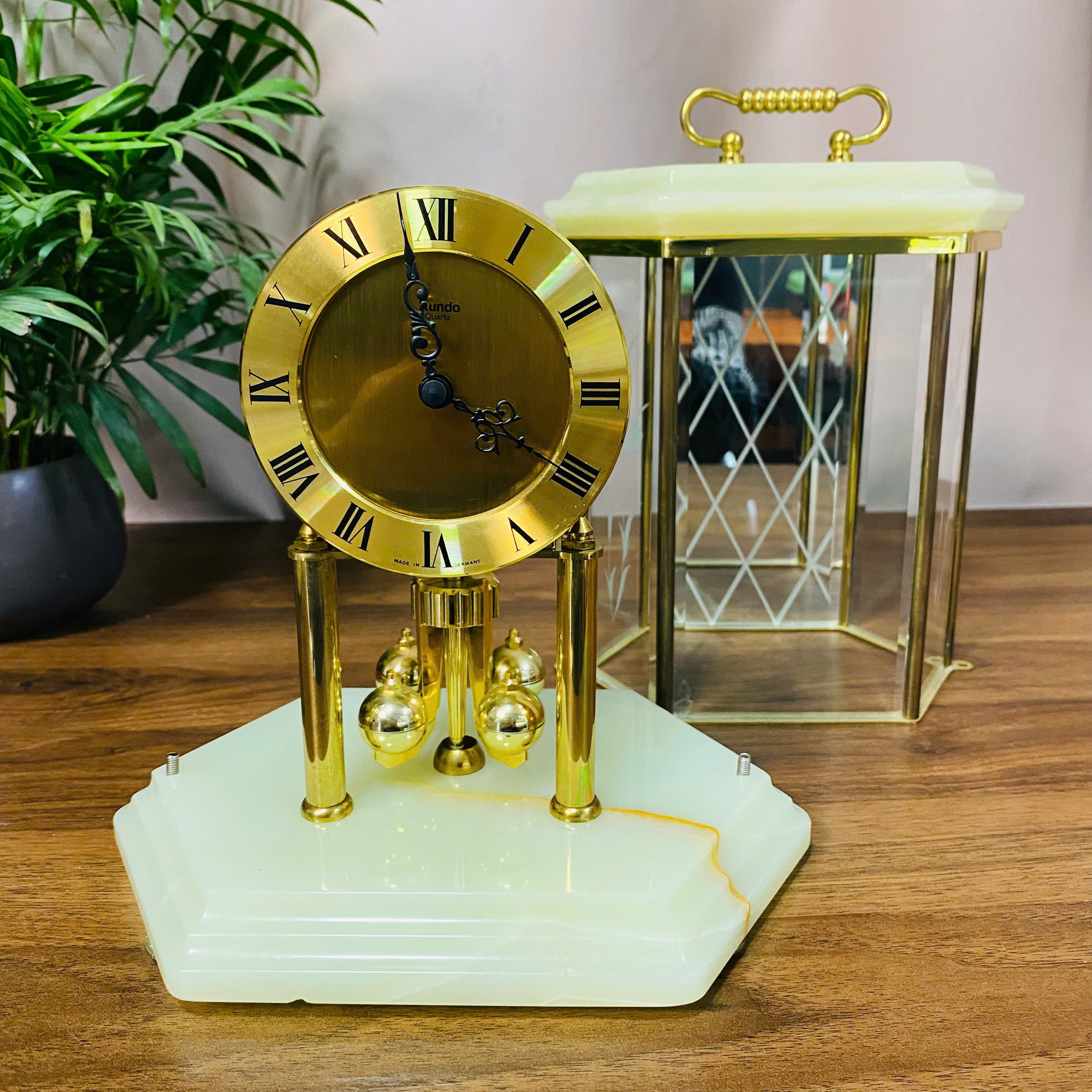 Đồng hồ lục lăng Kundo Đức, máy pin
