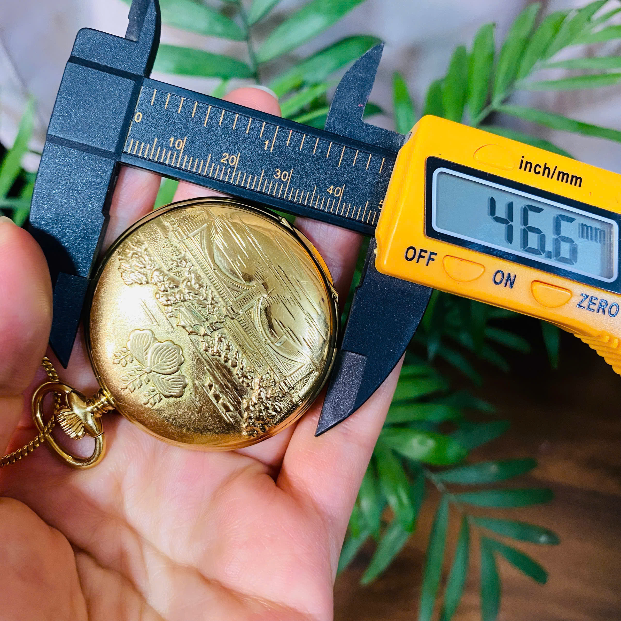 Đồng hồ quýt Watex Thụy Sĩ cót dài