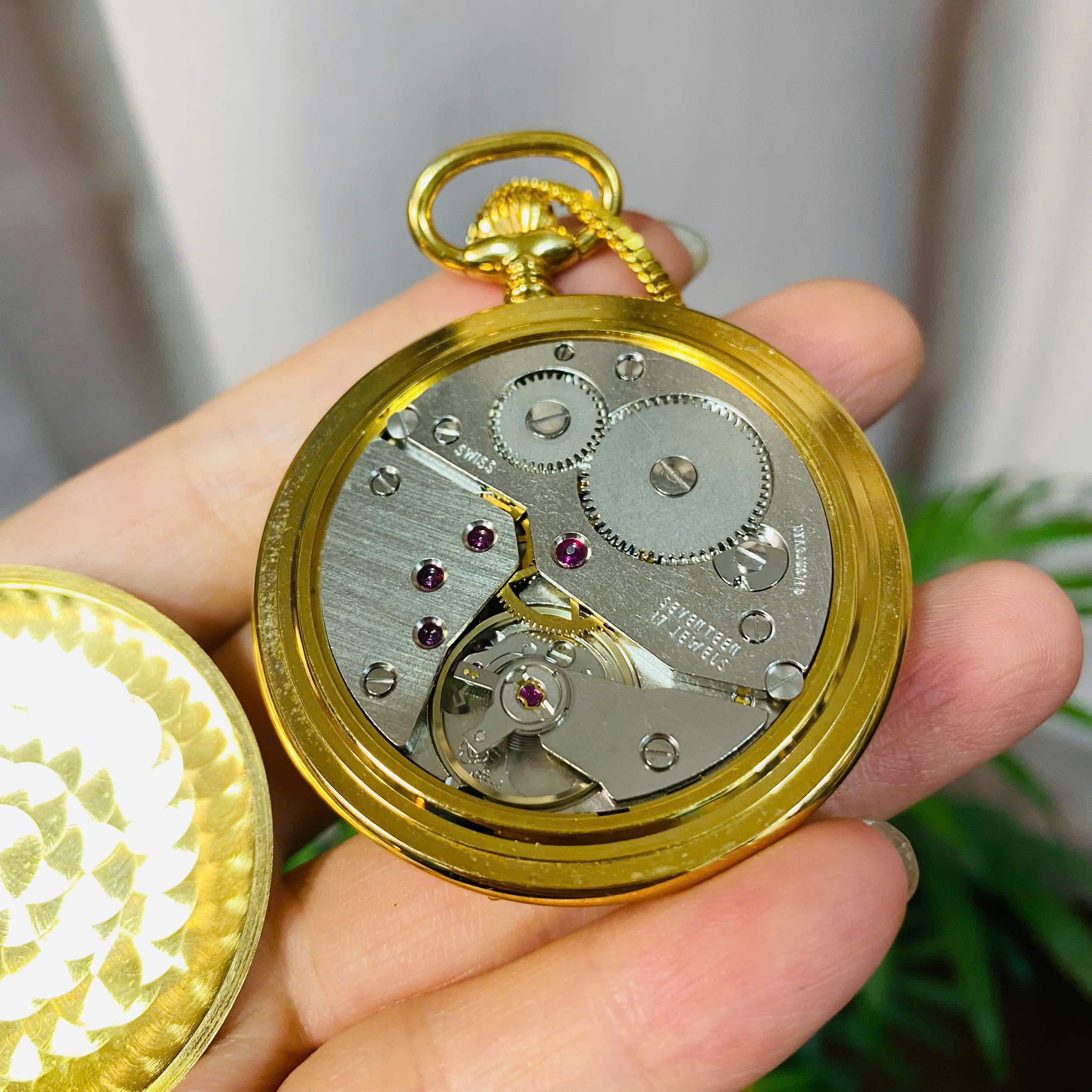 Đồng hồ quýt Watex Thụy Sĩ cót dài