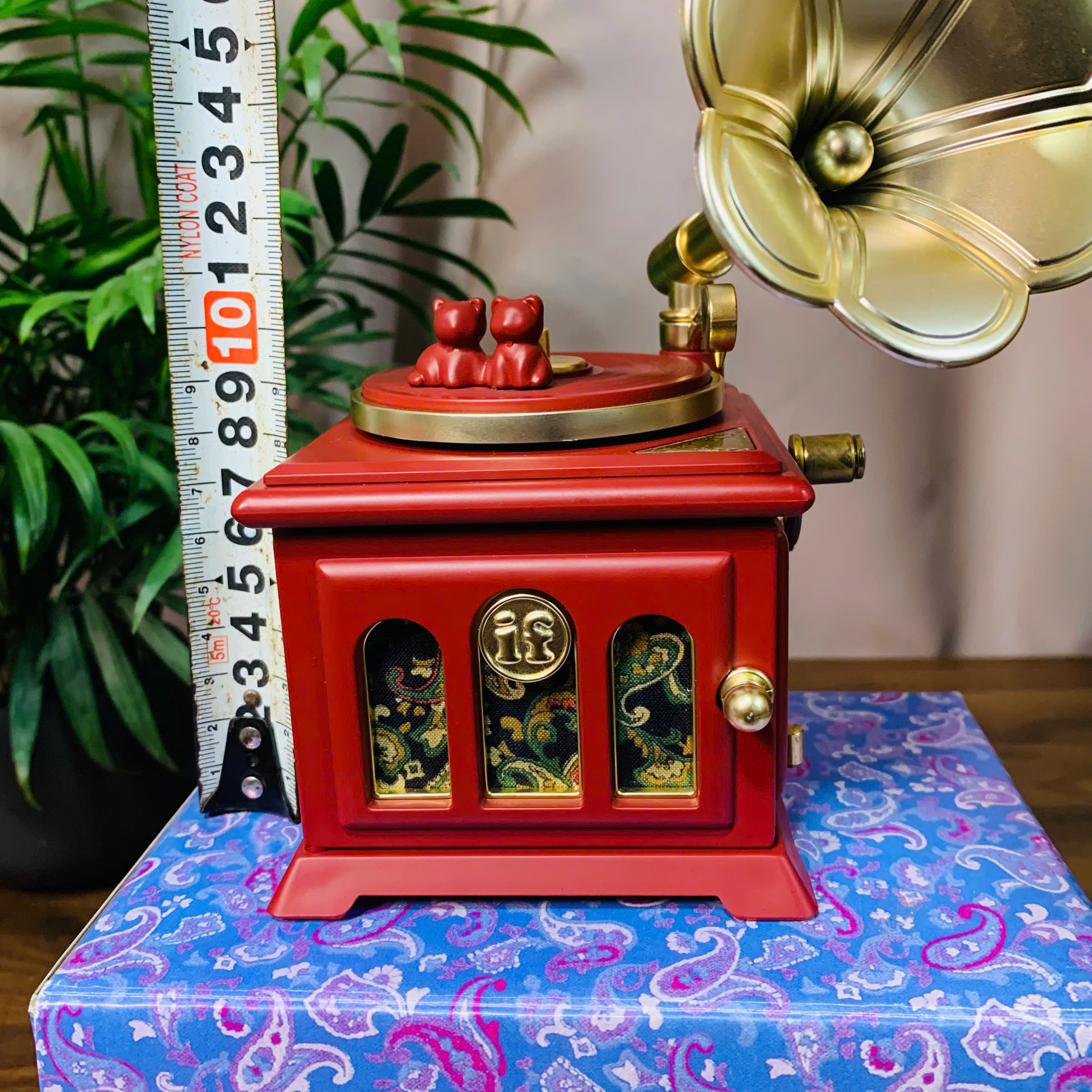 Hộp nhạc Gramophone lên cót tay