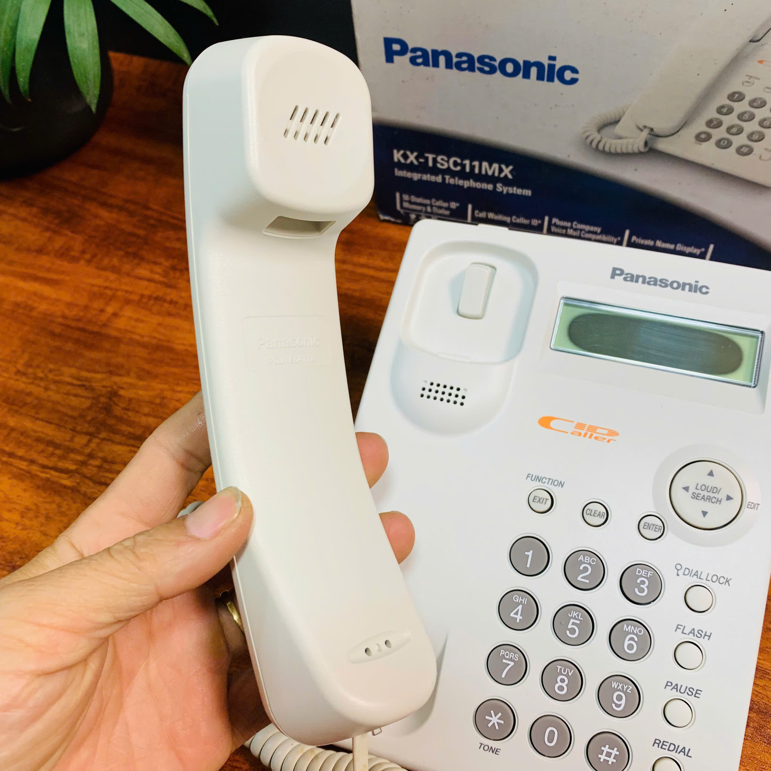 Điện thoại để bàn Panasonic xưa