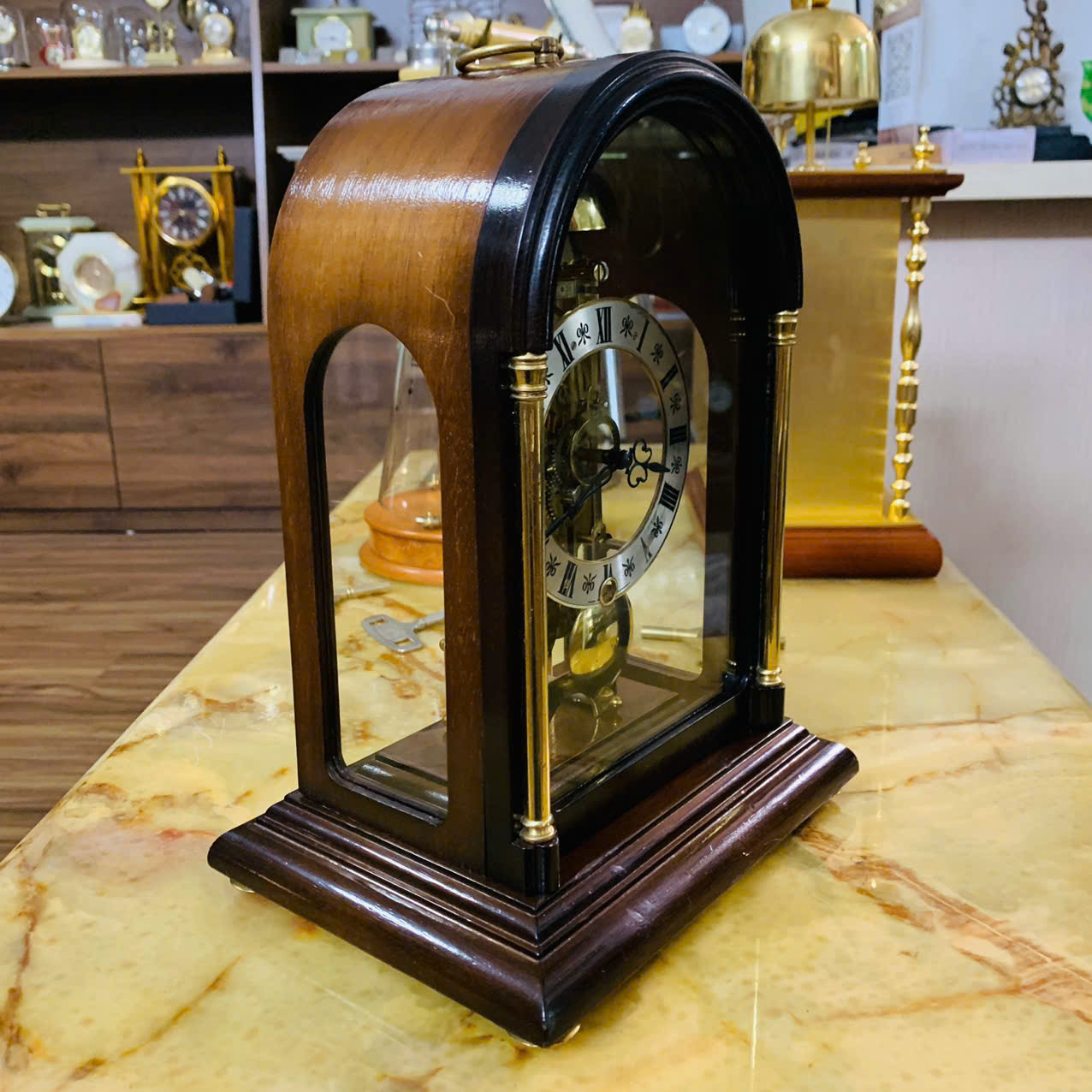 Đồng hồ hộp gỗ Seth Thomas mái vòm