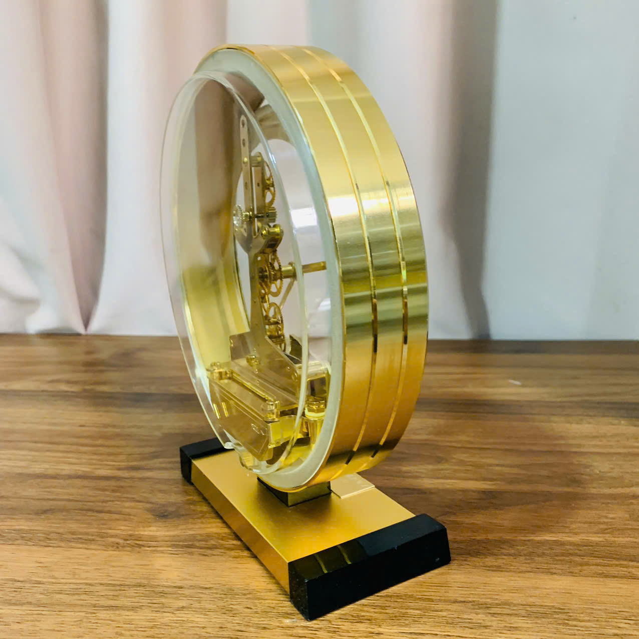 Đồng hồ để bàn Citizen lộ cơ độc đáo