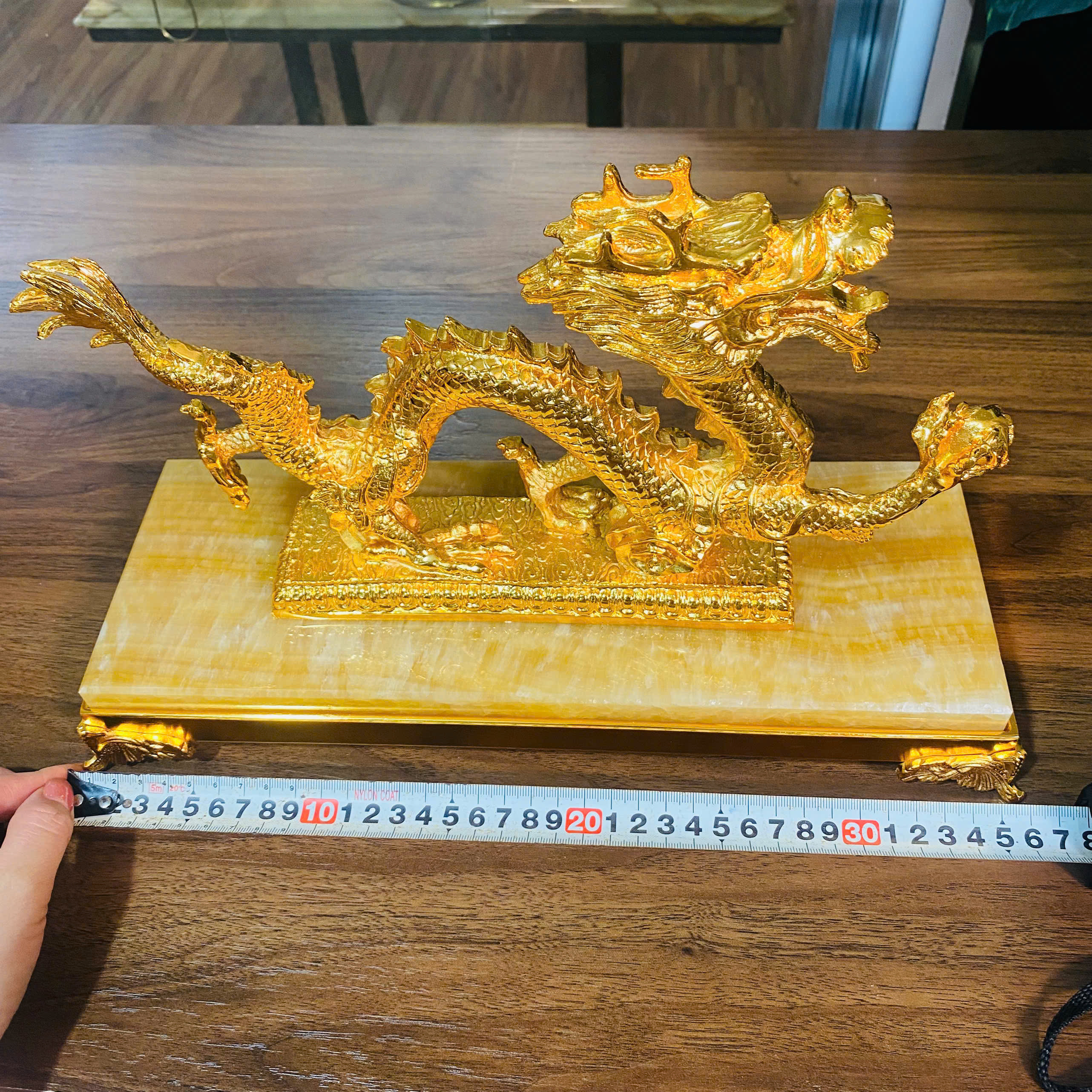 Tượng Rồng mạ vàng, đế đá cẩm thạch