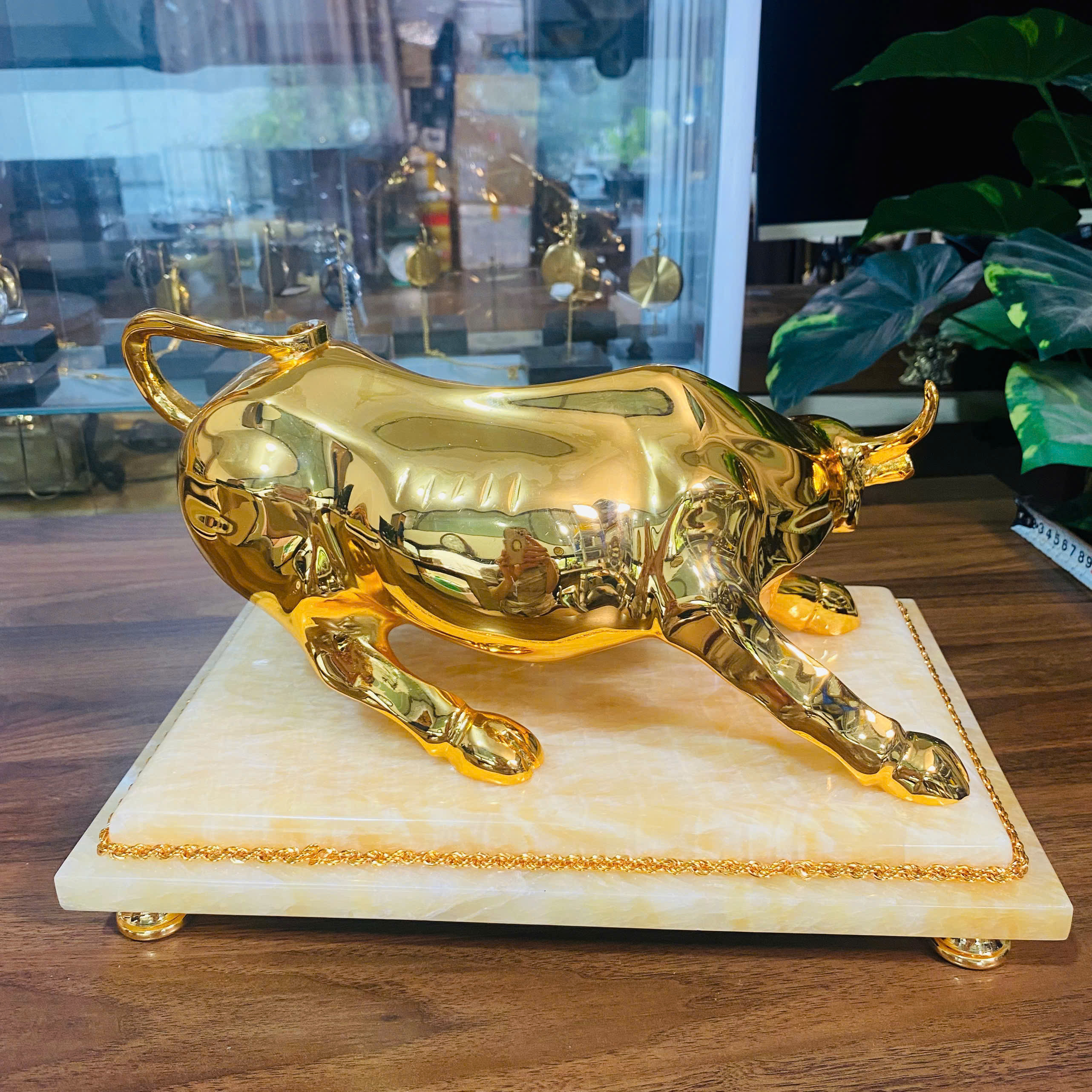 Tượng Trâu vàng to đẹp hoành tráng