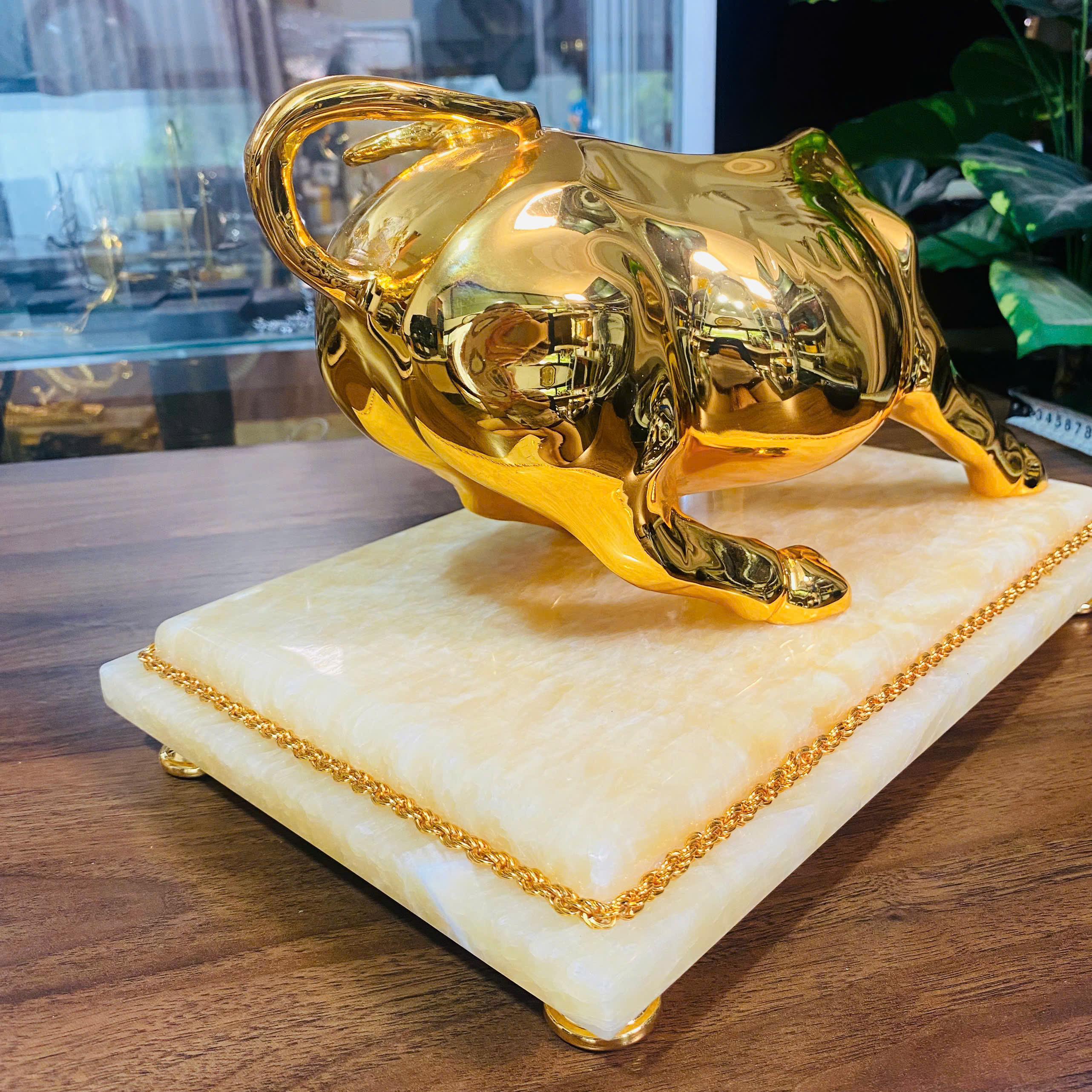 Tượng Trâu vàng to đẹp hoành tráng
