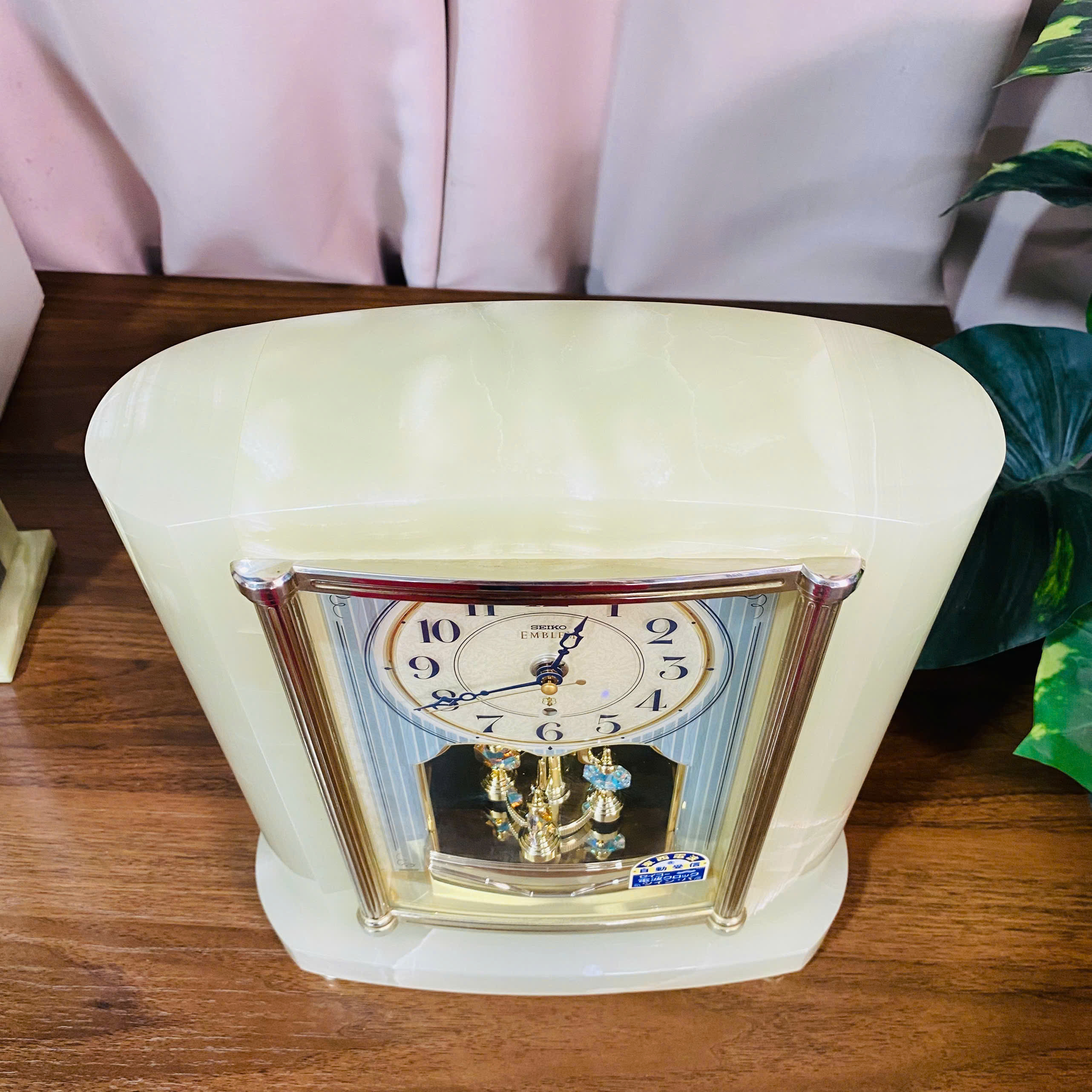 Đồng hồ để bàn Seiko Emblem cao cấp