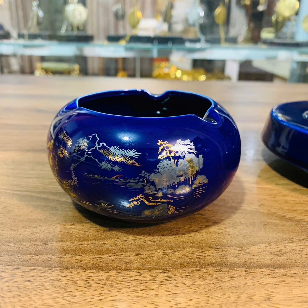 Cặp gạt tàn sứ xanh coban Japan