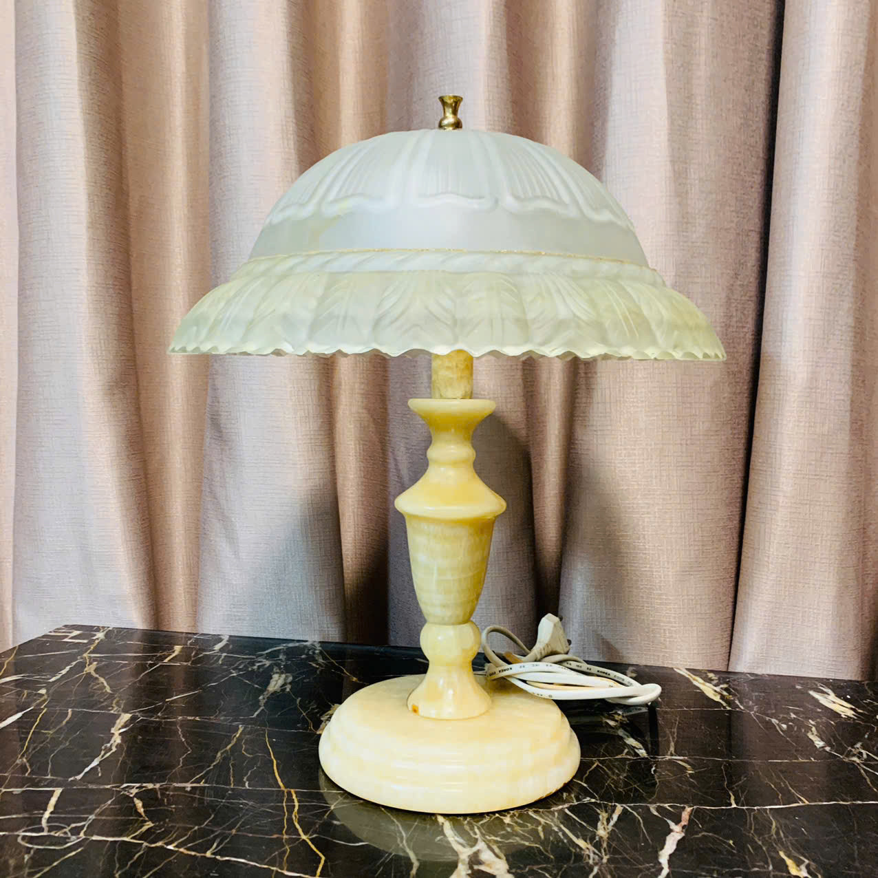 Đèn ngủ Châu Âu thân đá cẩm thạch