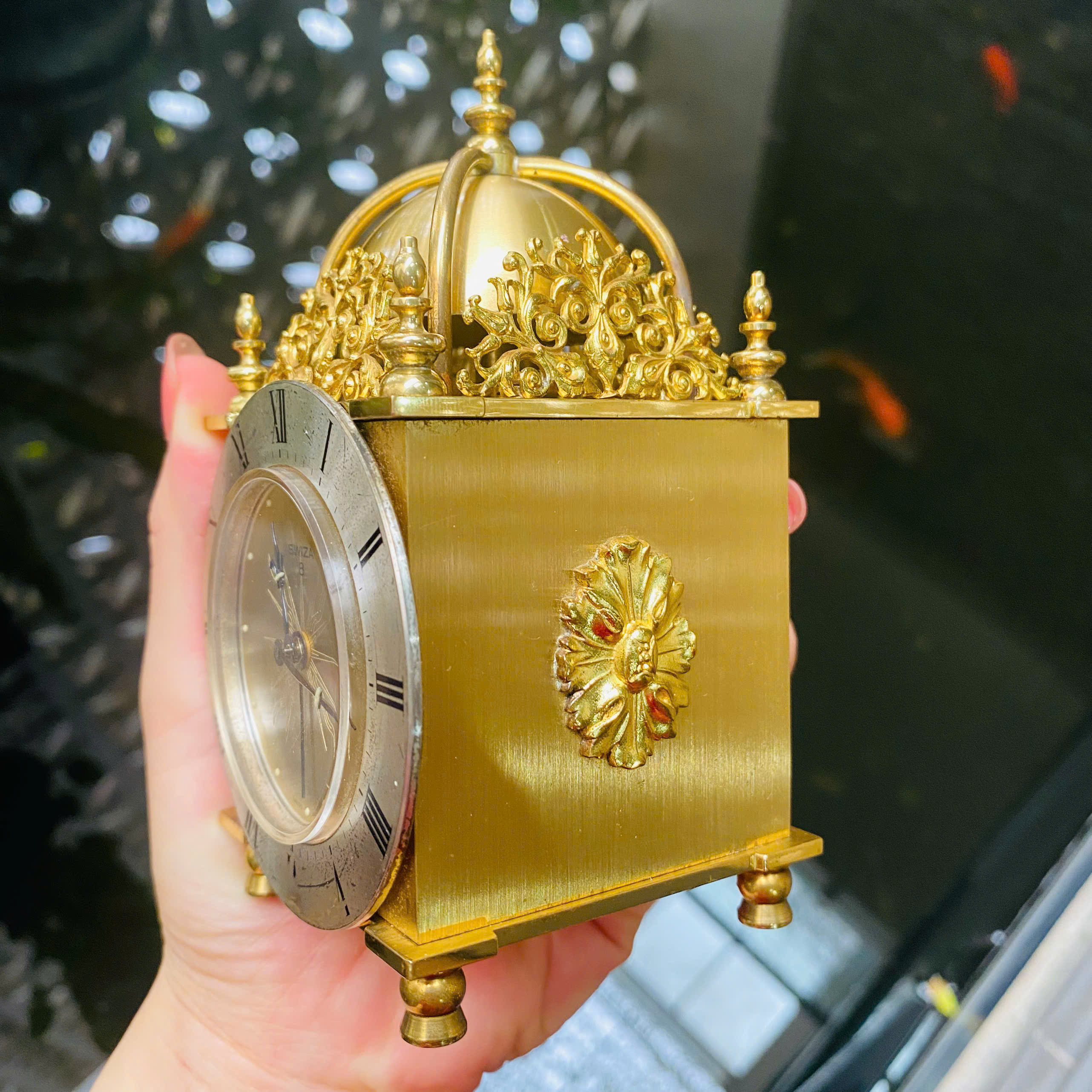 Đồng hồ báo thức Swiza Thụy Sĩ cót tuần