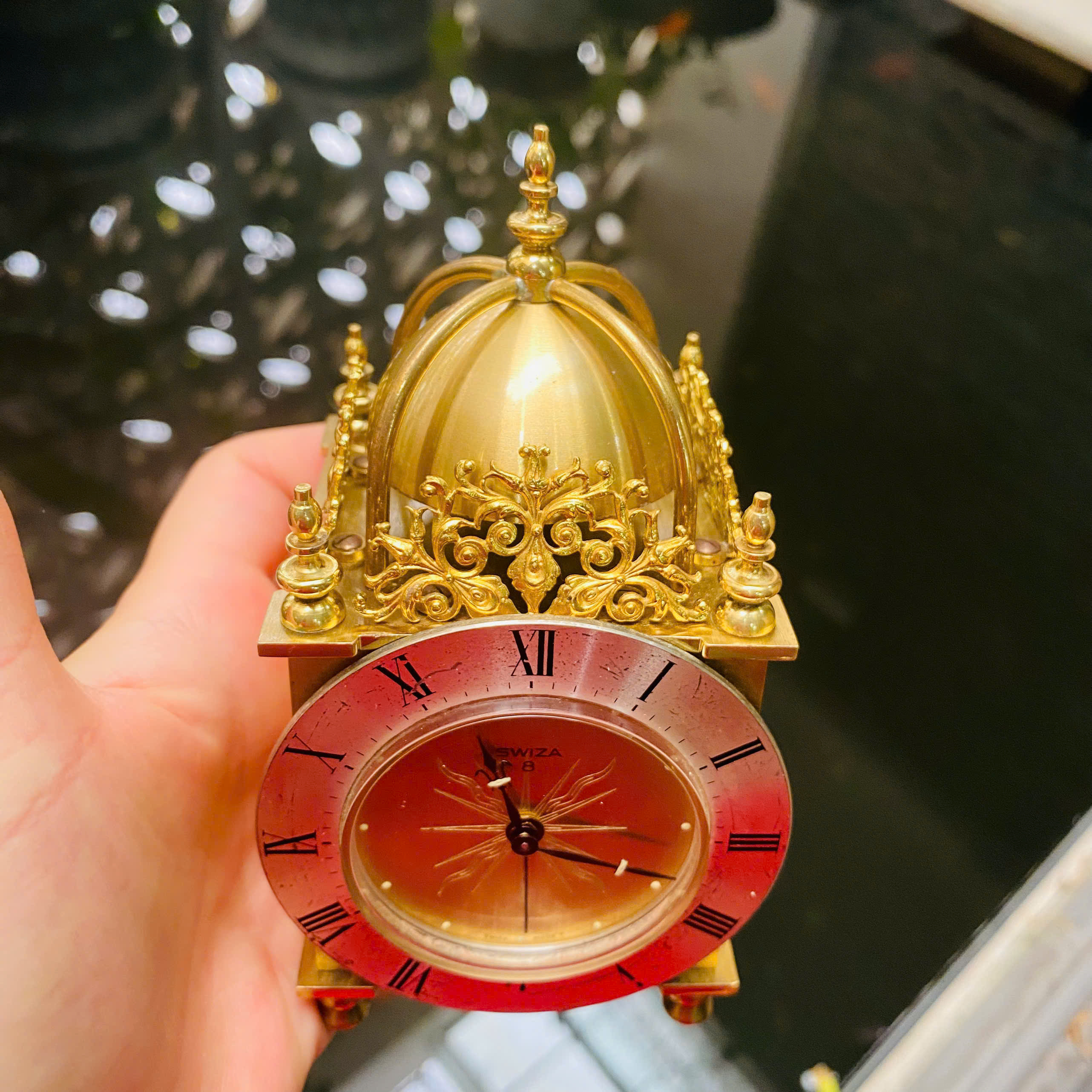 Đồng hồ báo thức Swiza Thụy Sĩ cót tuần