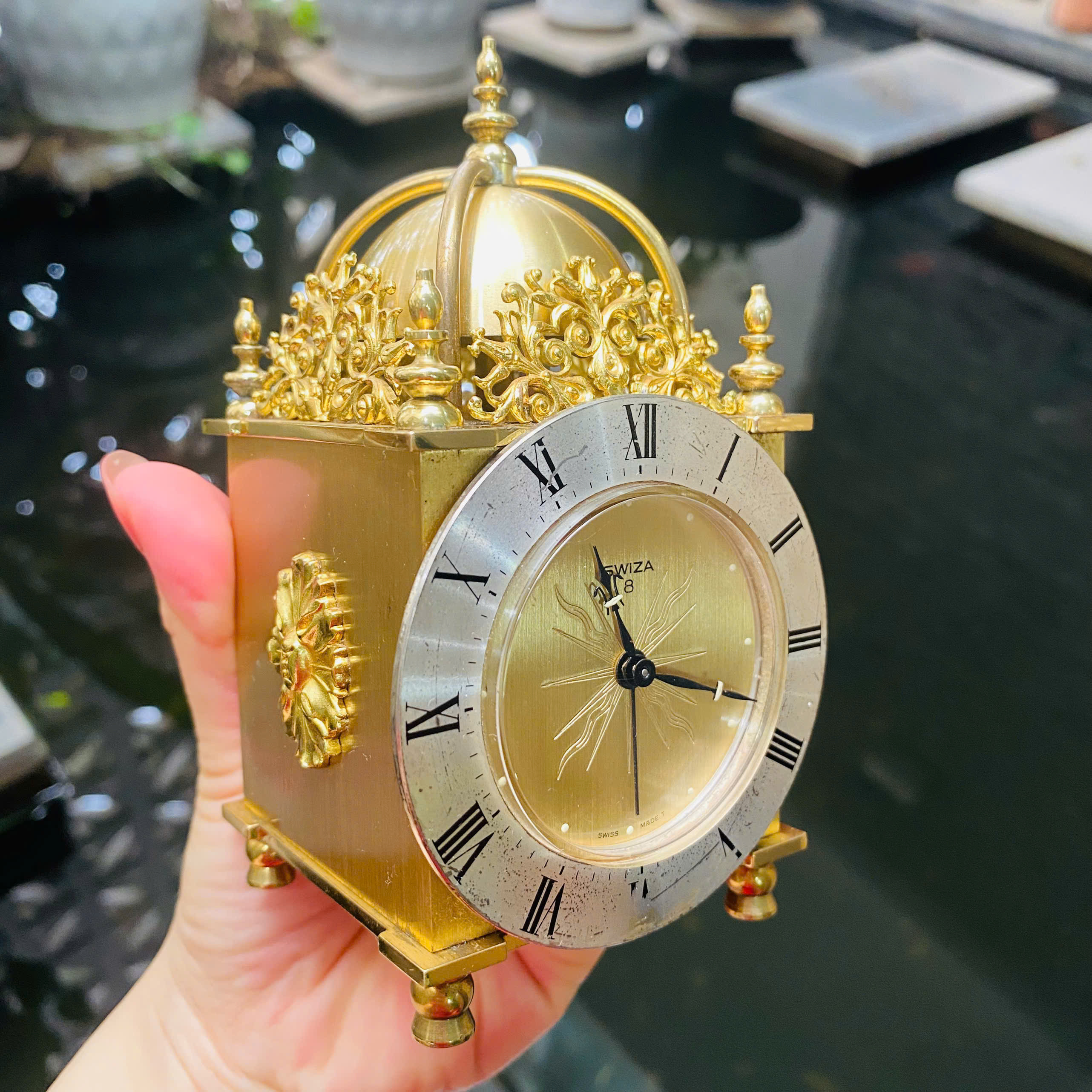 Đồng hồ báo thức Swiza Thụy Sĩ cót tuần
