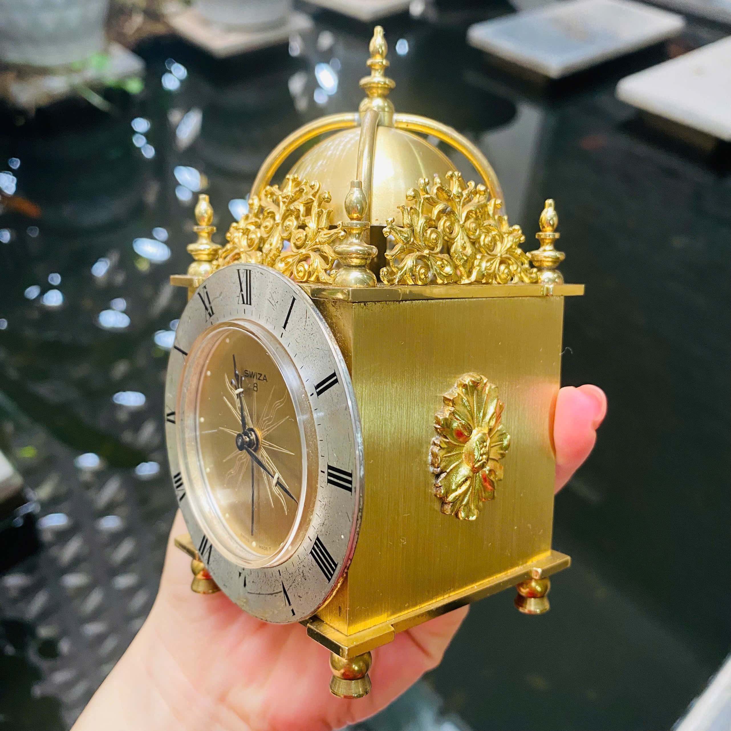 Đồng hồ báo thức Swiza Thụy Sĩ cót tuần
