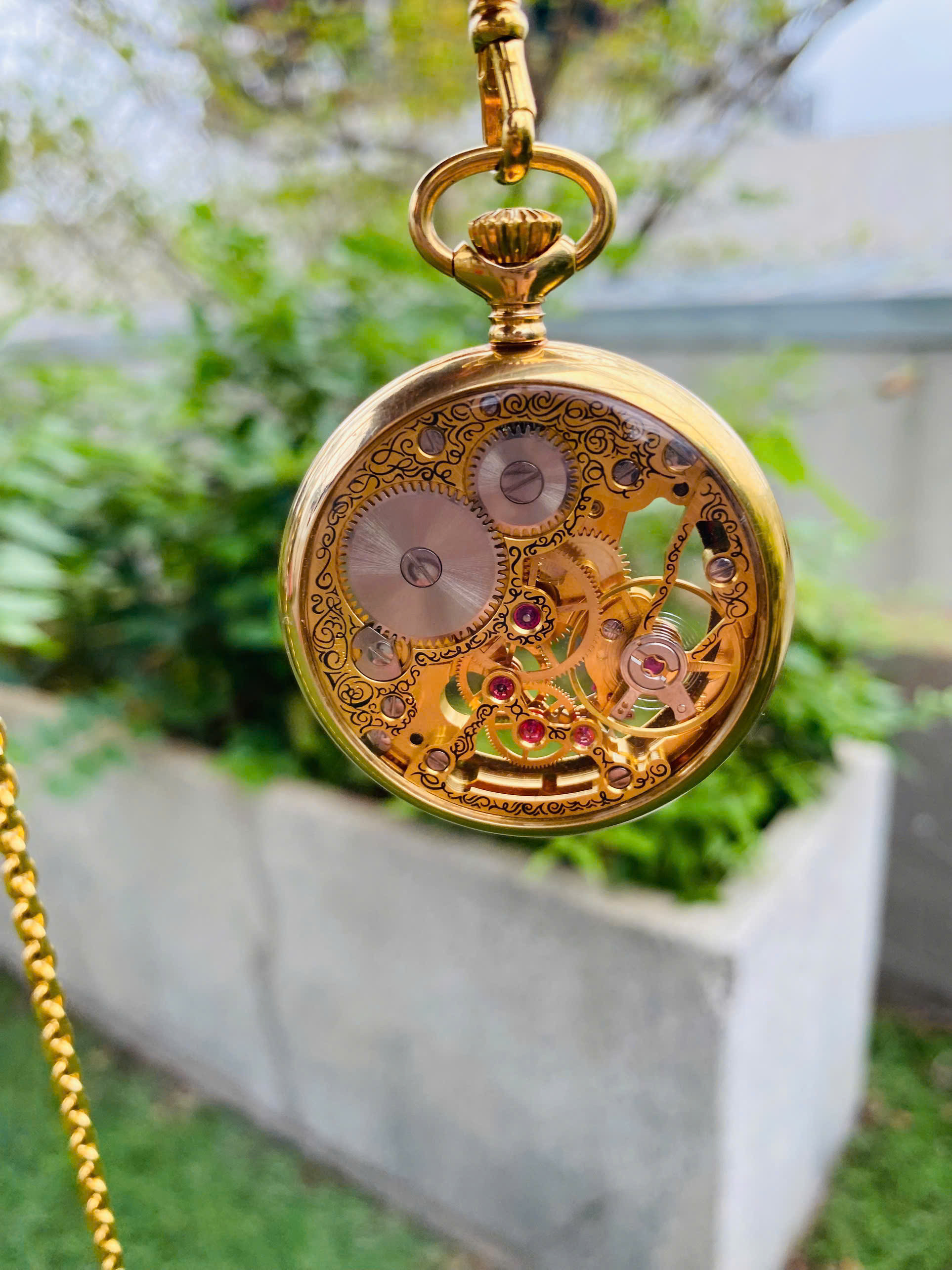 Đồng hồ quýt Bernex Thụy Sĩ Skeleton mạ vàng