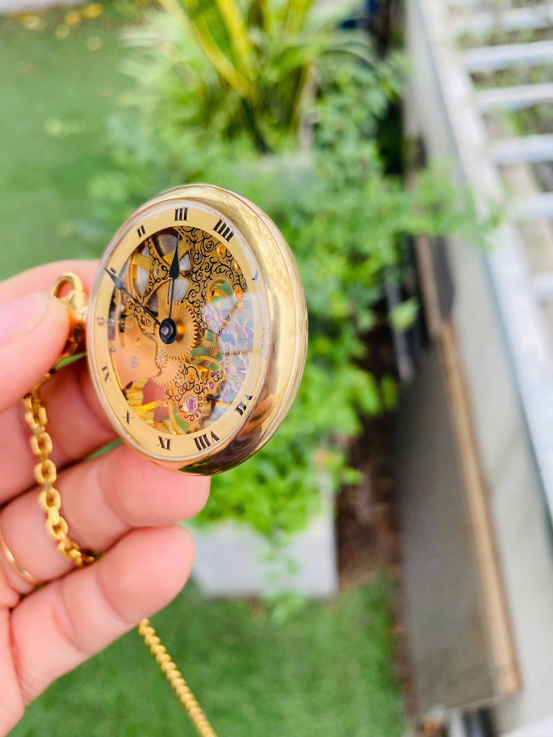 Đồng hồ quýt Bernex Thụy Sĩ Skeleton mạ vàng