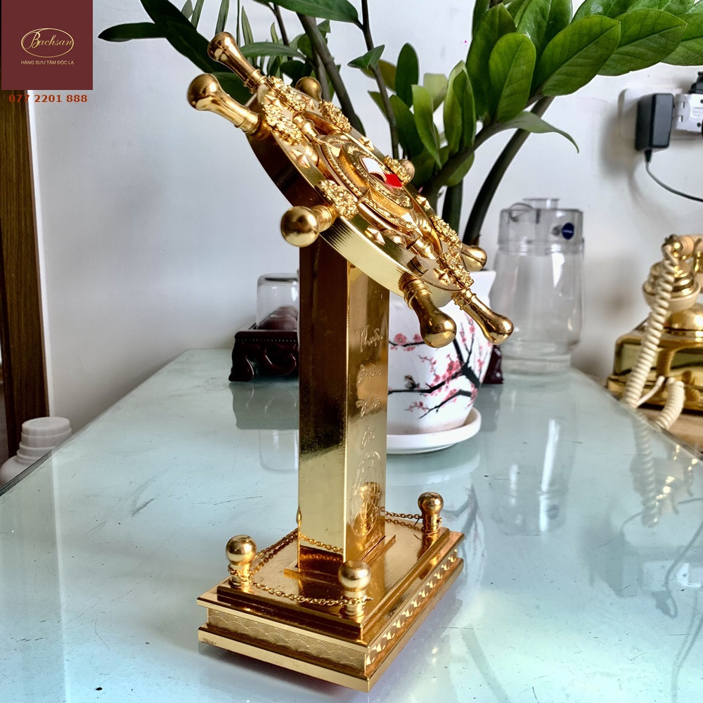 Mô hình bánh lái tàu thuyền để bàn
