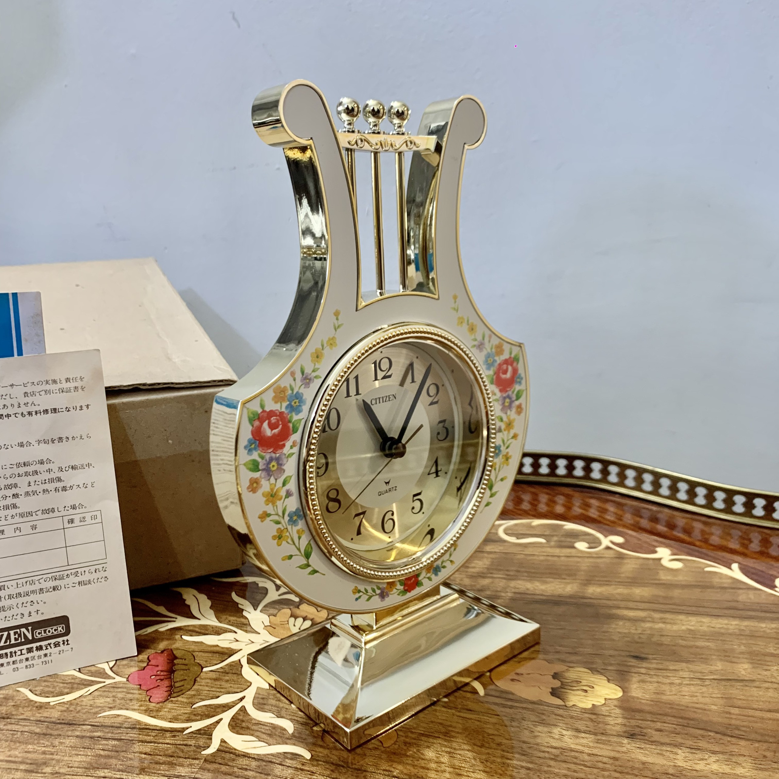 Đồng hồ để bàn Citizen quartz