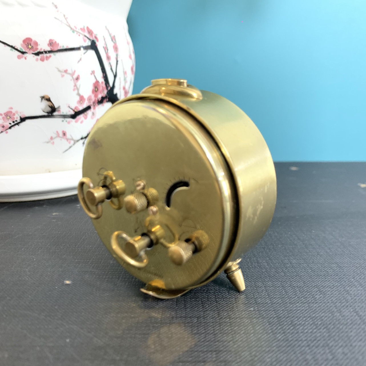 Đồng hồ báo thức Lumen cổ điển
